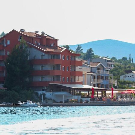 Apart Hotel Samardzic 蒂瓦特 外观 照片
