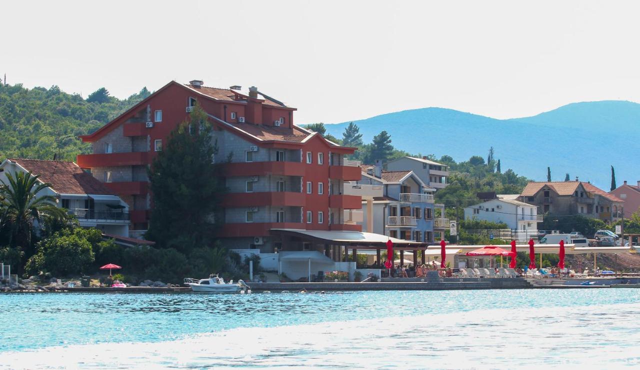 Apart Hotel Samardzic 蒂瓦特 外观 照片
