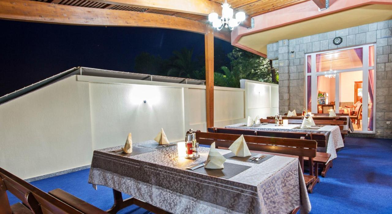 Apart Hotel Samardzic 蒂瓦特 外观 照片